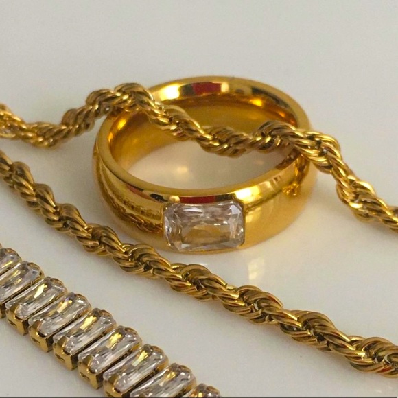 CZ chunky ring - Picture 3 of 6